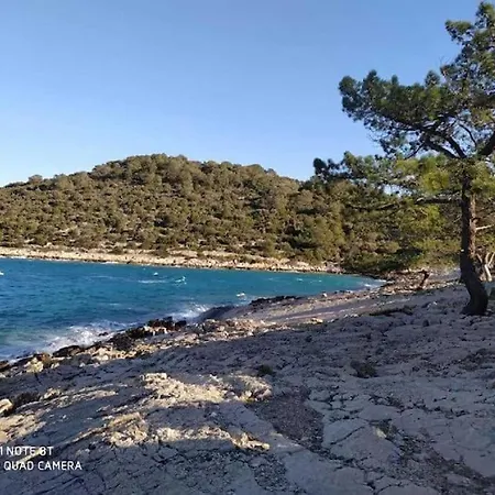 Authentic Island Stone House With Sea View Kaprije